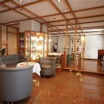 Waldhorn Hotel
