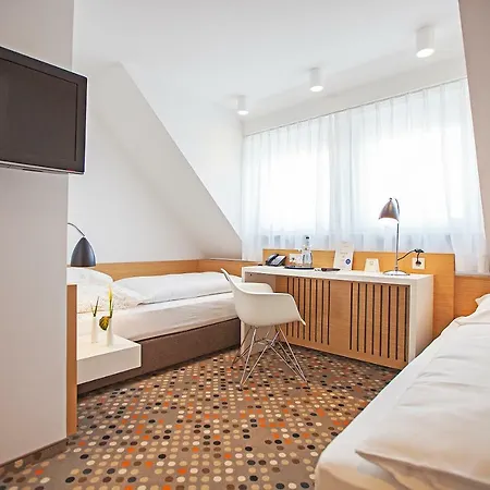 ホテル Waldhorn 3*